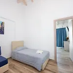 Angela & Apts Hotel 3*
